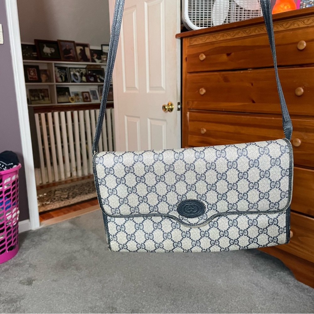 Vintage Gucci handbag